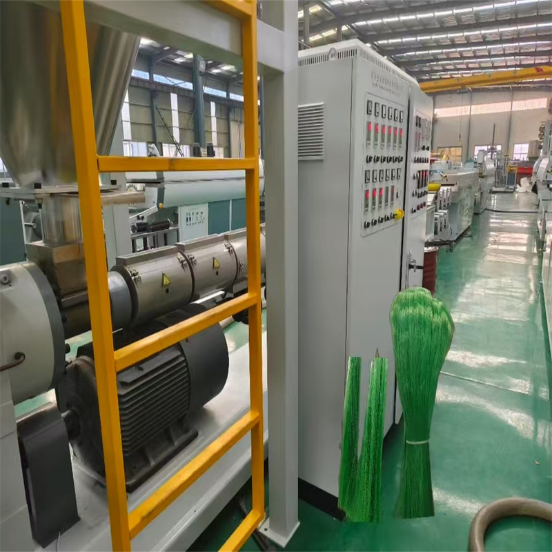 Single screw PLC controlled Gear PET