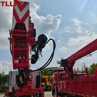 Grue à flèche droite montée sur camion TLLFY 8T, longueur de flèche 17,5 m, avec accessoire tarière pour le forage de pieux de construction