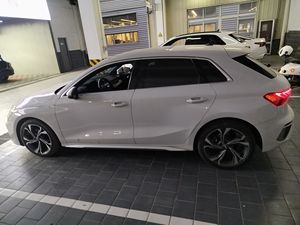 <span class=keywords><strong>Audi</strong></span> <span class=keywords><strong>A3</strong></span> Sportback 35 <span class=keywords><strong>TFSI</strong></span> Automatic 1.4L Turbo Usata del 2024, 1-25000 Miglia, Sedili in Pelle, Tetto Panoramico - Product Image 3