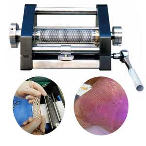 Machine à écartement de la peau IN-7B en acier inoxydable durable pour l'expansion des greffes et l'outil de chirurgie plastique des brûlures - Product Image 3