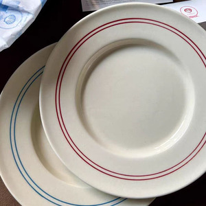 <span class=keywords><strong>Assiette</strong></span> à gâteaux rétro japonaise <span class=keywords><strong>sous</strong></span> glaçure lignes rouges/bleues <span class=keywords><strong>assiette</strong></span> à pâtes bon marché en céramique - Product Image 3