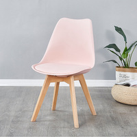 Chaises de salle à manger modernes nordiques de haute qualité ModHomi, siège en plastique avec pieds en bois de hêtre, cadre rembourré en cuir pour la maison