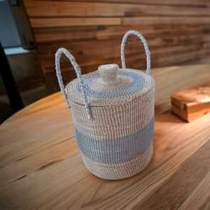 Cesta de almacenamiento de hierba Sabai hecha a mano de lujo con tapa y asas Cesta de algas marinas hecha a mano con asas - Product Image 5