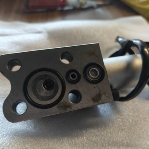 Nuevo Motor Hidráulico 708-7R-01631 708-7H-00611 708-7H-00612 708-7H-11410 para Ventilador <span class=keywords><strong>D475A</strong></span> <span class=keywords><strong>D475A</strong></span>-5A <span class=keywords><strong>D475A</strong></span>-5 <span class=keywords><strong>D475A</strong></span>-<span class=keywords><strong>5E0</strong></span> 708-7R-01631 - Product Image 1