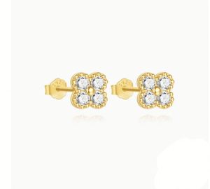 Juego de Joyería de Trébol de Cuatro Hojas al por Mayor de Fábrica con Logotipo Personalizado, Chapado en Oro de 18K con Piedras de Circonio, para Fiestas y Regalos - Product Image 4
