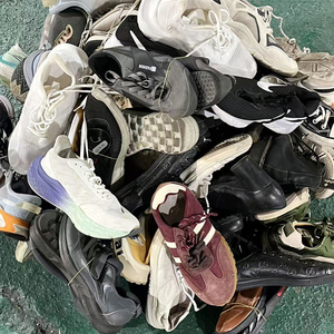 P01 Saldi di Liquidazione di Fabbrica: Scarpe Usate Miste da Uomo e Donna, Comode, in Lotto per la Rivendita nel Mercato Africano - Product Image 3