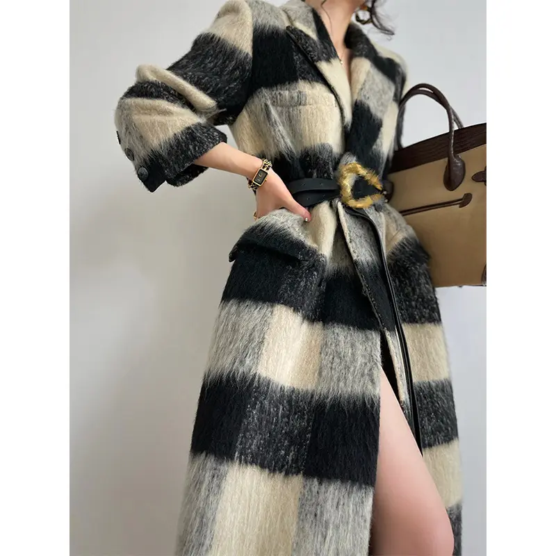 Autumn and Winter 2022 New European Style Retro High Quality Plaid Woolen Coat Women's Trench Coats Overcoat