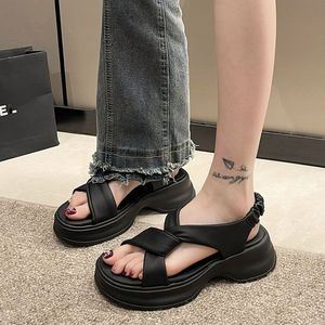 Sandales tendance pour femmes 2025 – Nouveauté été, bout ouvert, simple, à brides croisées, confortables, à semelle épaisse, style romain Niche26 - Product Image 1