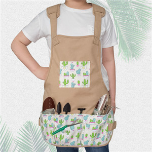 Delantal con estampado de cactus, delantal con múltiples bolsillos para jardinería y barbacoa, uso diario con diseño de dibujos animados - Product Image 1