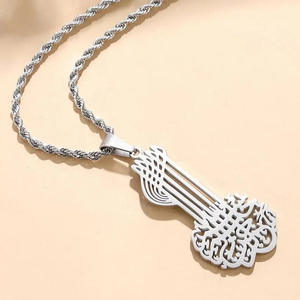Ciondolo Nodo Irlandese Kate in Acciaio Inossidabile con Piccola Chitarra Traforata, Collana per Clavicola con Nome <span class=keywords><strong>di</strong></span> <span class=keywords><strong>Allah</strong></span> - Product Image 4