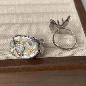 Anello <span class=keywords><strong>Bella</strong></span> Viva Elegante "Frozen in Time", Design a Farfalla e Orologio Ovale, Anelli Statement per Uso Quotidiano e Regalo per Donne - Product Image 5