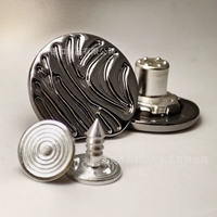 Directement de l'usine, pince à fil électrique haut de gamme en alliage de zinc plaqué, de forme personnalisée, avec bouton pour jean