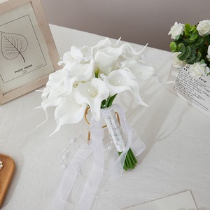 Bouquet <span class=keywords><strong>de</strong></span> mariée en lys <span class=keywords><strong>de</strong></span> Calla simulé coréen, bouquet <span class=keywords><strong>de</strong></span> demande en mariage, bouquet <span class=keywords><strong>de</strong></span> mariage blanc haut <span class=keywords><strong>de</strong></span> gamme pour certificat <span class=keywords><strong>de</strong></span> mariage - Product Image 6