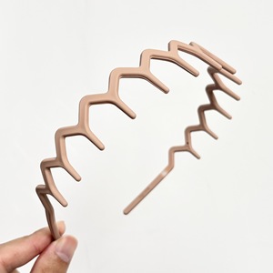 <span class=keywords><strong>Serre</strong></span>-têtes en plastique ondulés en zigzag avec <span class=keywords><strong>peigne</strong></span> à dents, accessoires pour femmes, hommes et filles, finition mate Morandi - Product Image 3