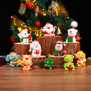 Figurines de Noël en résine Mystic Arts, décorations de Père Noël et bonhomme de neige de style dessin animé pour la maison et les vitrines. - Product Image 2