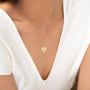 Collar con Corazón Grabado Personalizado y Flor Combinada, Chapado en Oro <span class=keywords><strong>de</strong></span> 18K, Acero Inoxidable, Joyería Personalizada, Regalo <span class=keywords><strong>de</strong></span> Navidad <span class=keywords><strong>para</strong></span> <span class=keywords><strong>Mujer</strong></span> - Product Image 4
