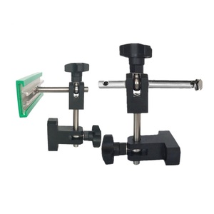 Abrazadera <span class=keywords><strong>de</strong></span> precio <span class=keywords><strong>de</strong></span> fábrica, riel <span class=keywords><strong>de</strong></span> guía <span class=keywords><strong>de</strong></span> plástico e inoxidable para piezas <span class=keywords><strong>de</strong></span> transportador - Product Image 1