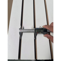 Panneaux de mur à lattes en bois personnalisés de 8 x 4 pieds, panneaux en fibre de bois de 18 mm avec rainures, panneaux en MDF/support d'affichage pour la vente, affichage mural à lattes