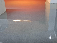 Pintura Epóxica Autonivelante para Pisos con Arena de Color, Absorbente de Impactos y Silenciosa, con Matriz de Arena Elástica, Resina Epóxica para Pisos con Reducción de Ruido