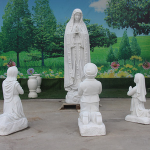Escultura de Mármol Blanco de la Virgen María y el Niño Jesús, Tallada a Mano, Acabado Pulido - Product Image 3