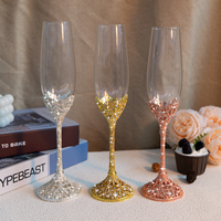 Vente en gros de verres à vin rouge et à champagne réutilisables de luxe Gobelet en plastique personnalisé pour vin et pour champagne disponible en gobelet