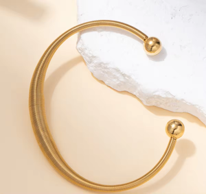 <span class=keywords><strong>Bracelet</strong></span> manchette irrégulier en <span class=keywords><strong>fil</strong></span> de câble en acier titane plaqué or 18 carats, bijoux anti-ternissement pour femme, vente en gros - Product Image 6