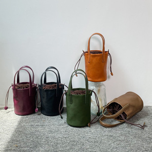 Sacs fourre-tout pour femmes de grande capacité, élégants et de qualité, sacs à main rétro vintage en cuir véritable, mini sacs à bandoulière - Product Image 1