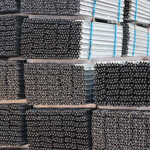 4 pies Power-Coated Green Y Post <span class=keywords><strong>Madera</strong></span> tratada térmicamente para control de multitudes Piquete de estrella de metal para cercas Enrejado y puertas - Product Image 3