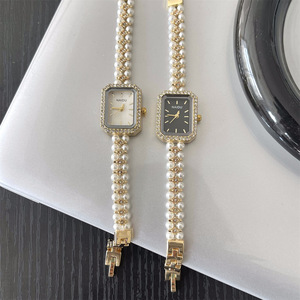 Elegante Reloj de Cuarzo para Mujer con Brazalete de Perlas, Esfera Cuadrada con Detalles de Diamantes de Imitación, Ideal para Regalo y Fiesta - Product Image 1