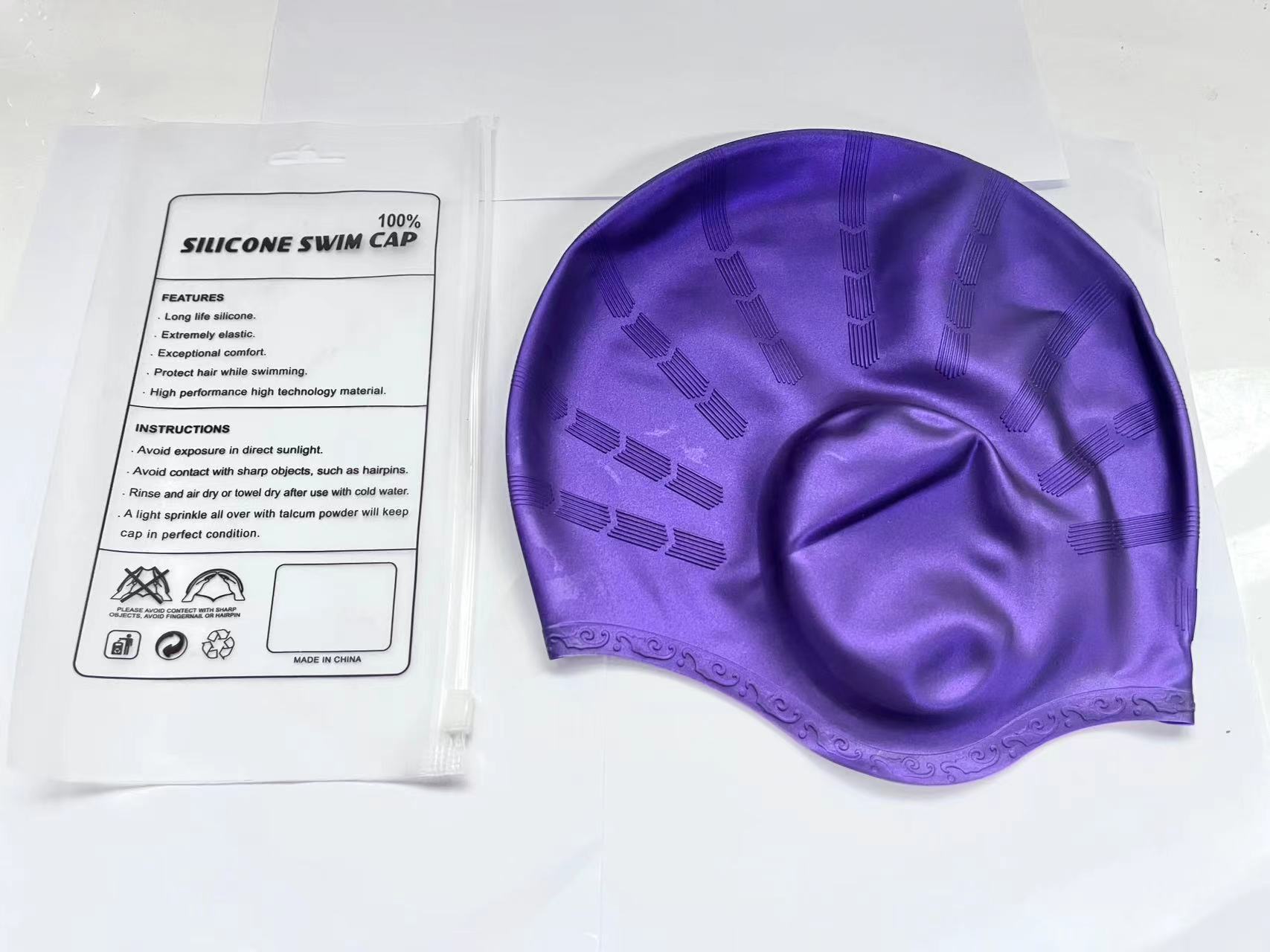 Chapeau violet protégeant les oreilles - Sac à fermeture éclair délicat
