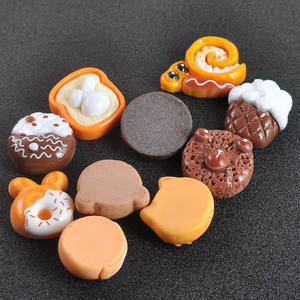 Nouvelle résine artisanat pain série breloques alimentaires accessoires de bricolage pour créer un affichage miniature pour la scène de dessert maison/école - Product Image 2
