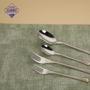 Set di posate in acciaio inossidabile 201 con 5 modelli, design dorato, posate con motivo a strisce, design moderno, forchetta da cena, cucchiaio da tè - Product Image 3