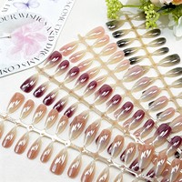 Ongles artificiels pré-dessinés à couverture complète, dégradé ombré moyen-long, forme cercueil, multicolores, tons nude translucides glacés