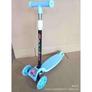 Children's Scooter 3 Wheel Foldable Height Adjustable With Flashing Wheels For Ages 2-8 - Product Image 4