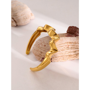 Di nuova progettazione di tendenza di personalità 18k <span class=keywords><strong>oro</strong></span> in acciaio inox apertura braccialetto di moda onda bracciale per le donne - Product Image 4