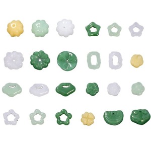Colgante de imitación de jade de vidrio con formas mixtas para hacer pulseras, accesorios de joyería DIY, tratamiento perlado, origen Yiwu, primavera - Product Image 5
