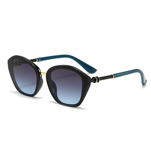 Wholesale Custom Logo Fashion Trendy Unisex <b>Sunglasses</b> with PC Frame and UV400 Protection 10 Colors Available - Product Image 3