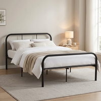 Lit plateforme en métal à coins arrondis, cadre de lit noir silencieux avec tête de lit en arc et rangement sous le lit pour chambre à coucher, hôtel, dortoirs