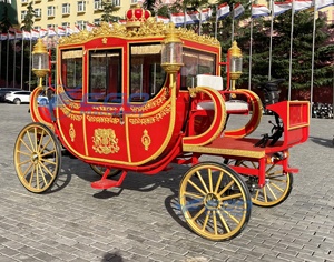 2026 Calèche royale électrique de haute qualité, blanche, classique et vintage, pour mariages et visites touristiques, à prix bas - Product Image 1
