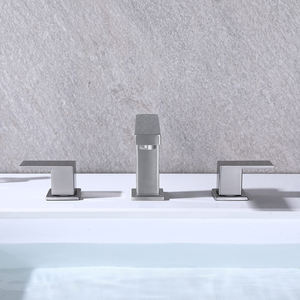 Aqua cubic Two Handle Weit verbreiteter 3-Loch-Badhahn mit CUPC-Wasser leitungen und Pop-up-Abfluss - Product Image 4