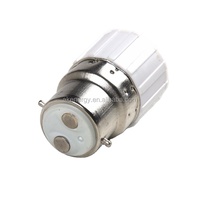 Adaptateur de douille de lampe en plastique certifié CE 250V 2-6A B22 vers E27 pour rénovation d'éclairage en gros