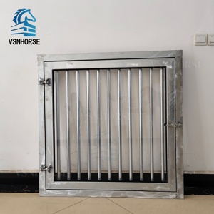 Sterke metalen paardenstalraam van gehard glas voor efficiënte ruiterventilatie - Product Image 1