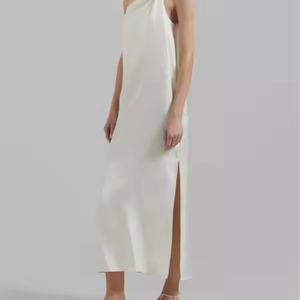 ชุดเดรสผ้าฝ้ายสีพื้นดีไซน์ใหม่จากโรงงานผู้ผลิต (OEM) สำหรับฤดูร้อน ชุดเดรสผู้หญิงแบบผูกคอเว้าหลังสีขาวสำหรับใส่ไปชายหาด - Product Image 5