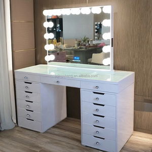 Scaffale in Legno con Cassetti e Specchio per Toeletta in Vendita - Product Image 1