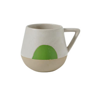 Tasse en céramique de Chaozhou, design rétro rayé, pour café ou thé, cadeau pour couple. - Product Image 5