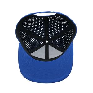Casquette de baseball personnalisée à 7 panneaux en caoutchouc PVC avec logo, imperméable, perforée au laser, haute qualité, à visière plate - Product Image 5