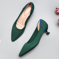 Nouvelles sandales à talons chaton de 3 cm pour femmes, style léopard, à enfiler, bout pointu, semelle souple