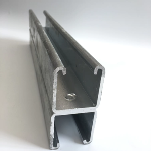 Profilé en C galvanisé HDG double soudé 41x21 pour plafond métallique avec trous, type poutre et rail - Product Image 2