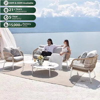 Ensemble de canapés d'extérieur en osier de style nordique, design en U, avec structure métallique, pour terrasses, balcons, jardins et espaces ouverts, fauteuil inclus