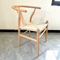 Chaise de salle à manger moderne et confortable en teck massif avec coussin de couleur naturelle pour la maison, l'hôtel, le restaurant, la cuisine, la villa, le parc